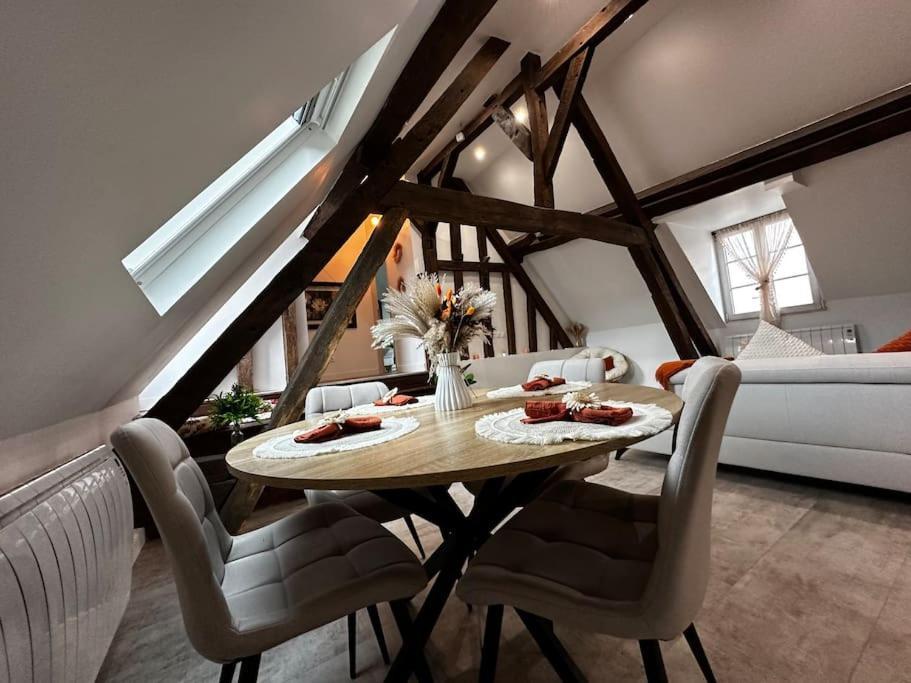 Charme, Poutres Et Elegance Apartman Chartres Kültér fotó