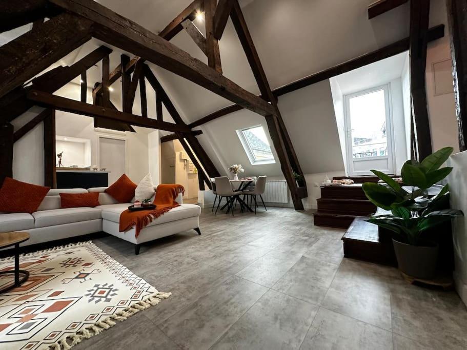 Charme, Poutres Et Elegance Apartman Chartres Kültér fotó
