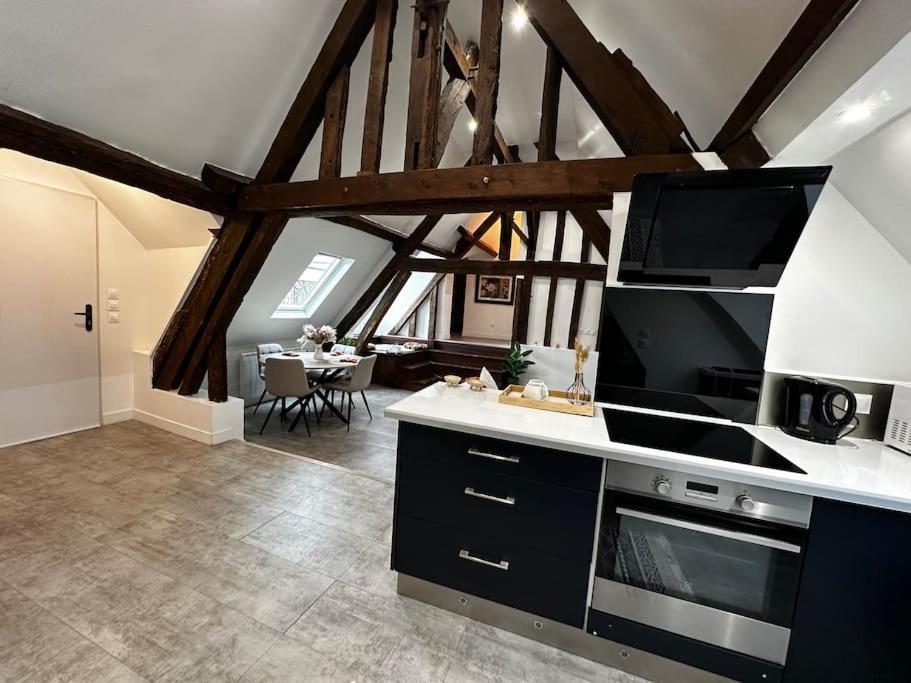 Charme, Poutres Et Elegance Apartman Chartres Kültér fotó